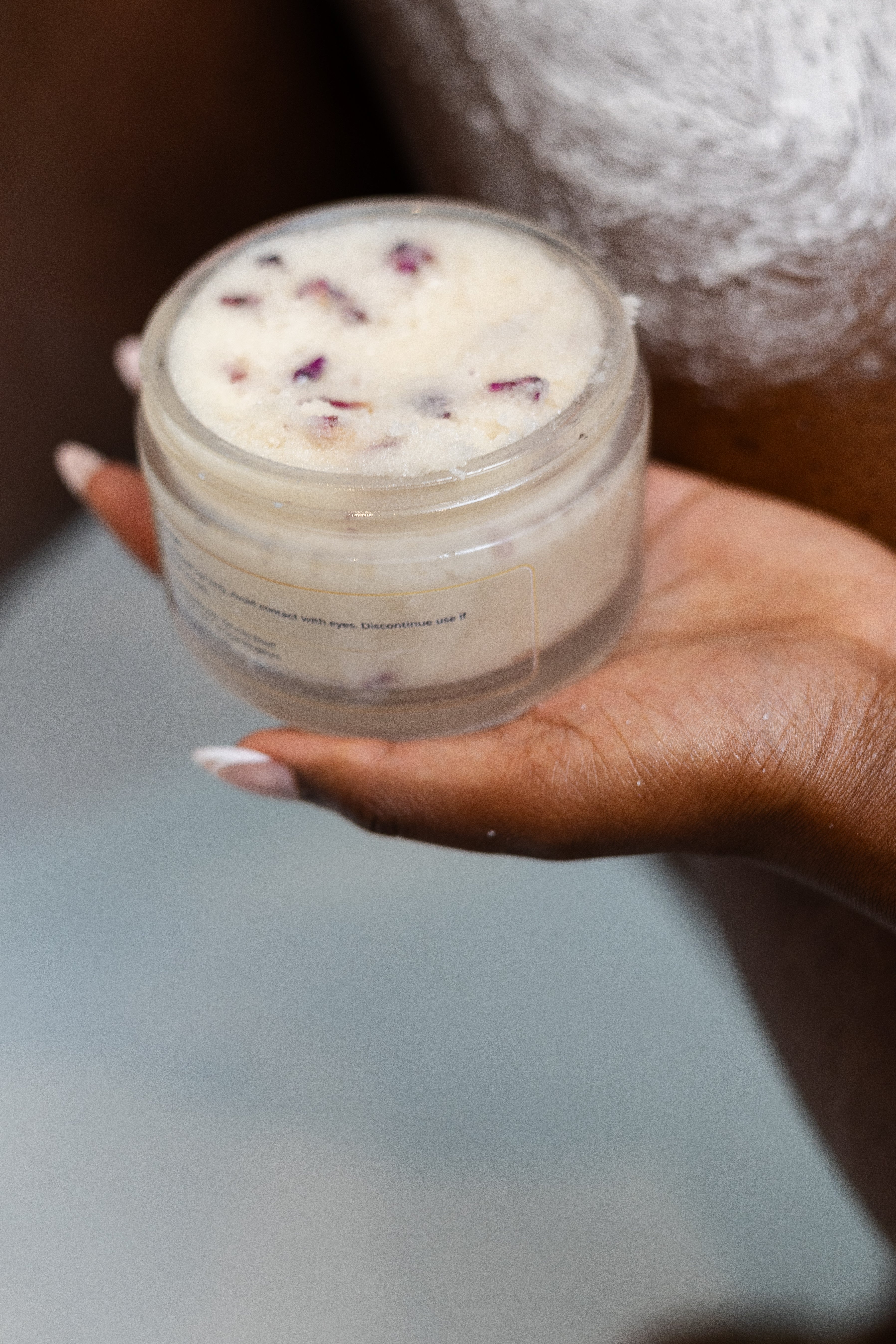 GLOW REFINING BODY SCRUB