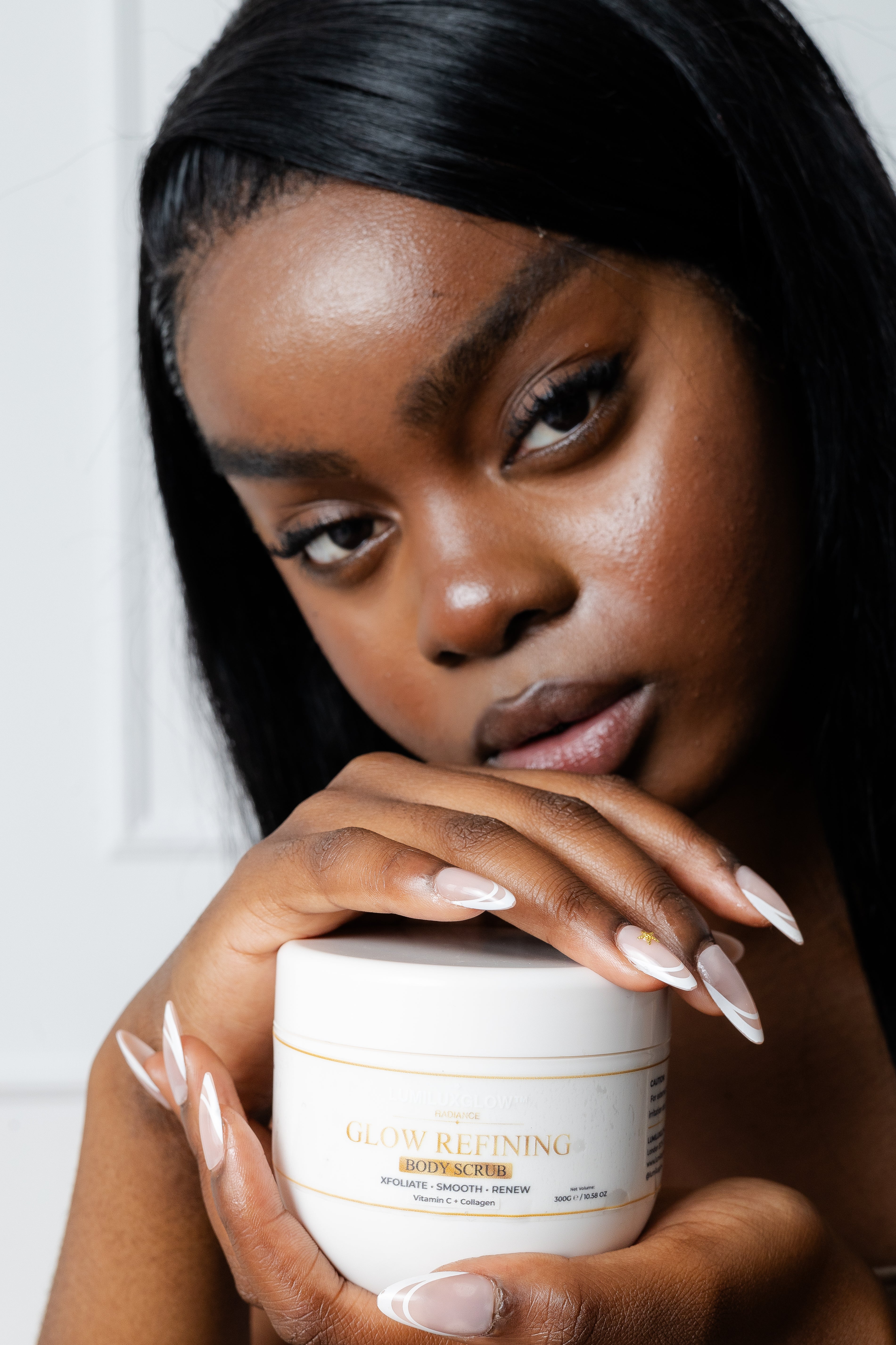 GLOW REFINING BODY SCRUB