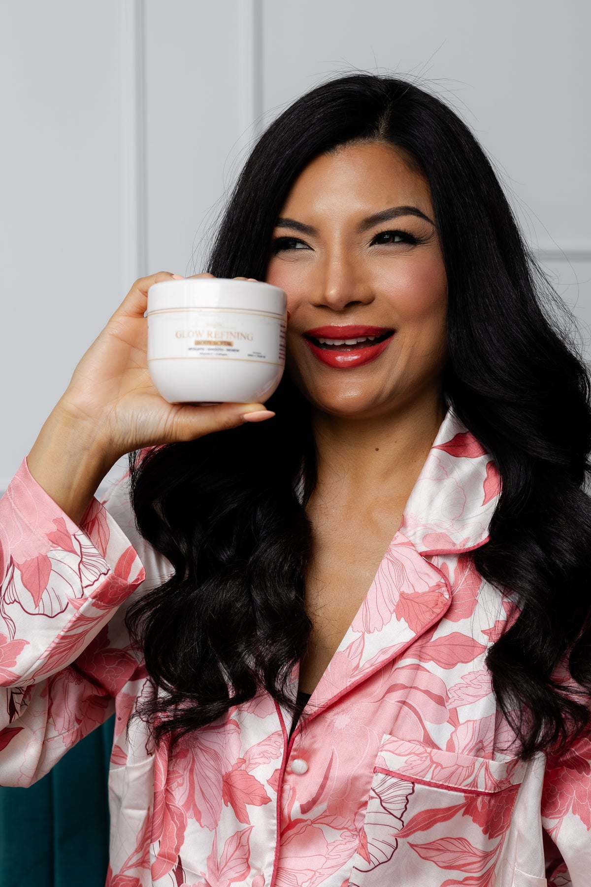 GLOW REFINING BODY SCRUB