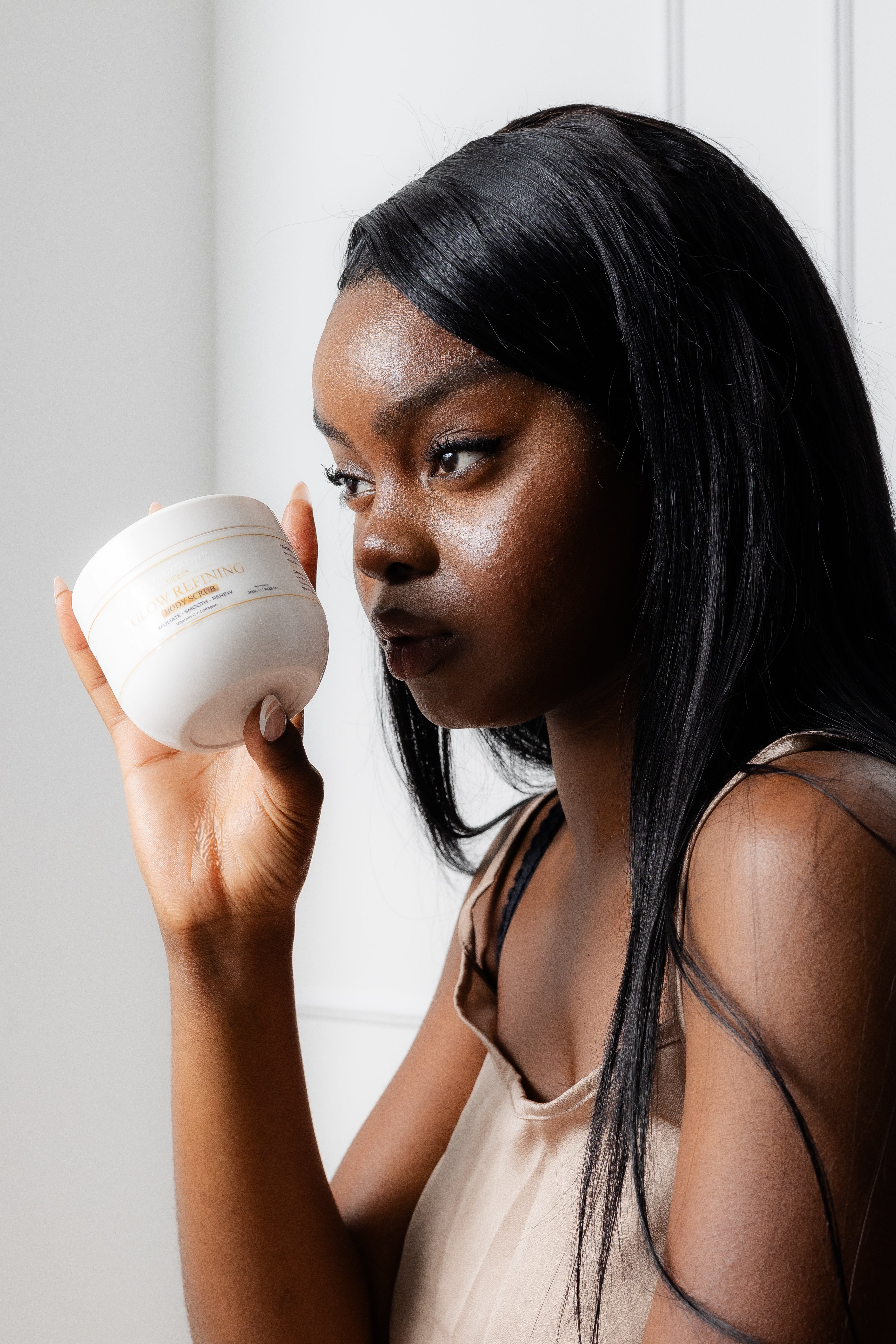 GLOW REFINING BODY SCRUB