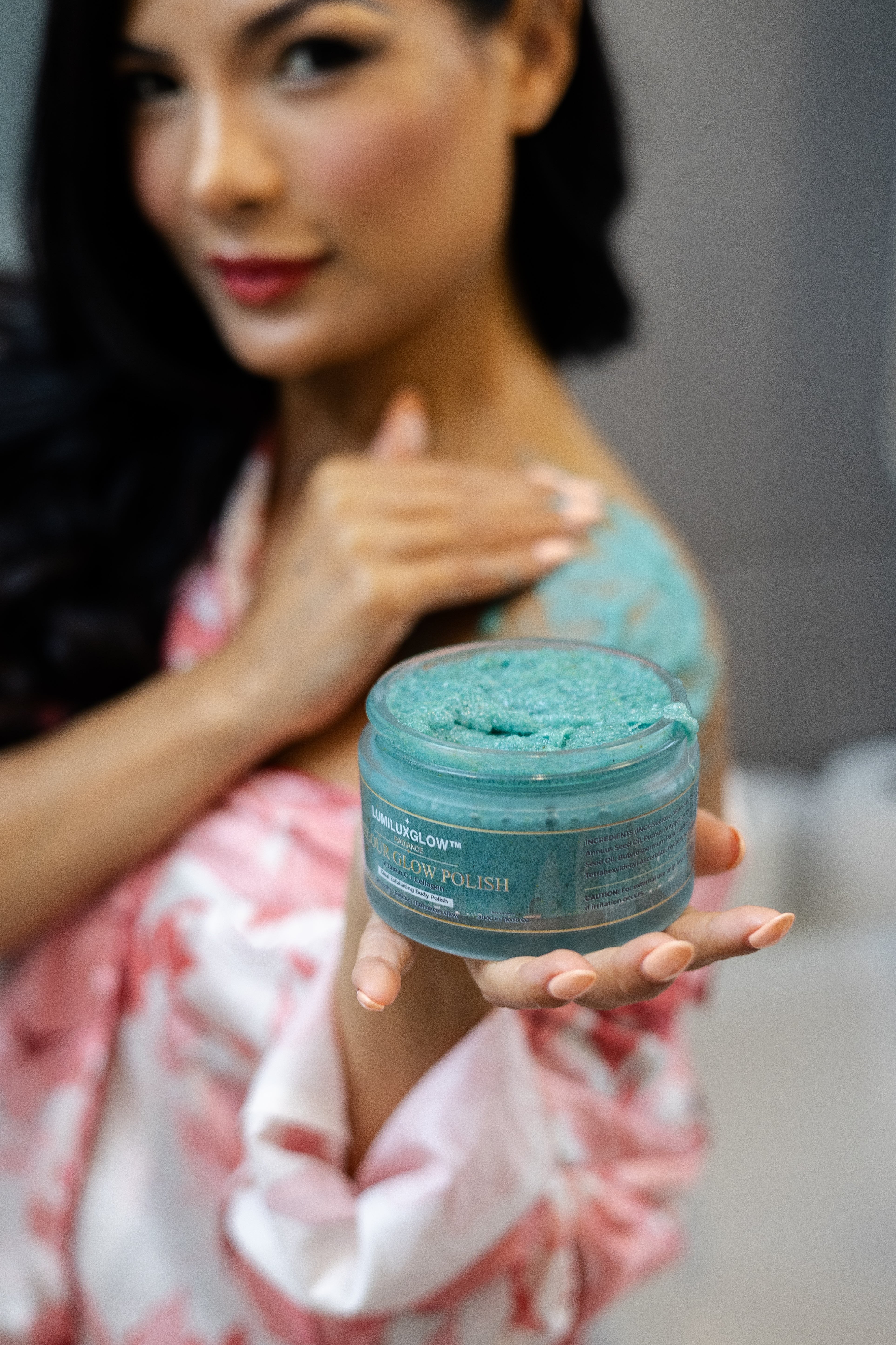 VELOUR GLOW POLISH
