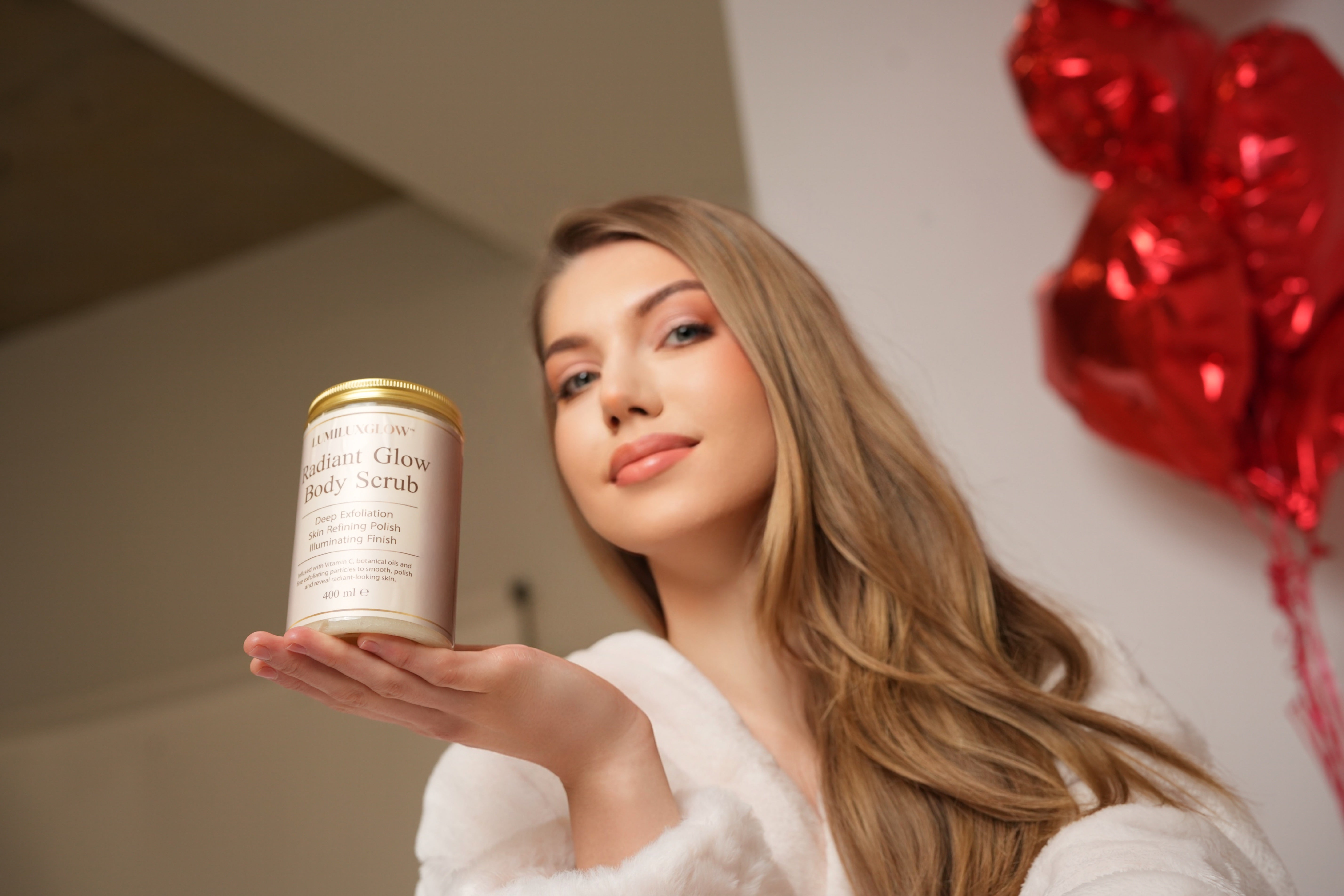 Radiant Glow Body Scrub – 250ml